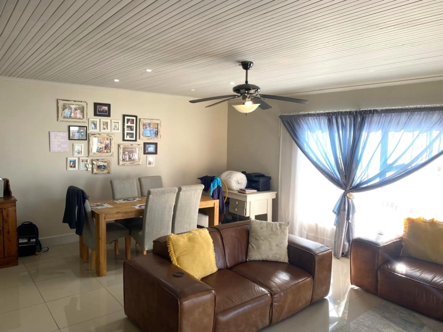 4 Bedroom Property for Sale in Mossel Bay Central Western Cape